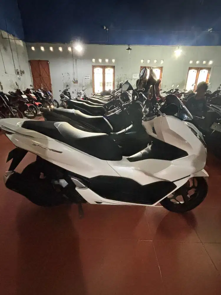 HONDA PCX 160 TAHUN 2023
