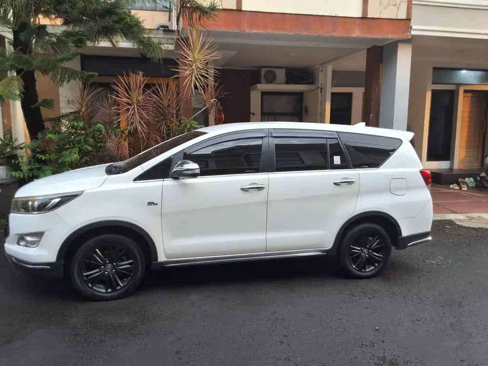 Toyota Kijang Innova 2017 Bensin
