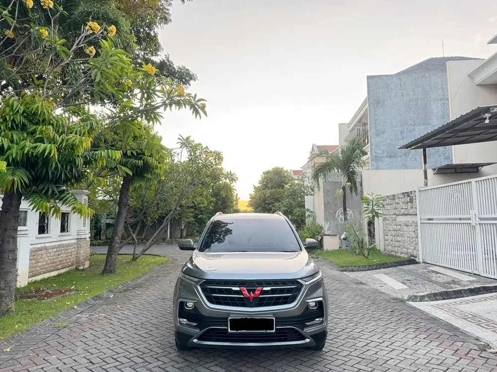 Wuling Almaz 1.5 LT Lux CVT 2019 Matic Silver Plat B