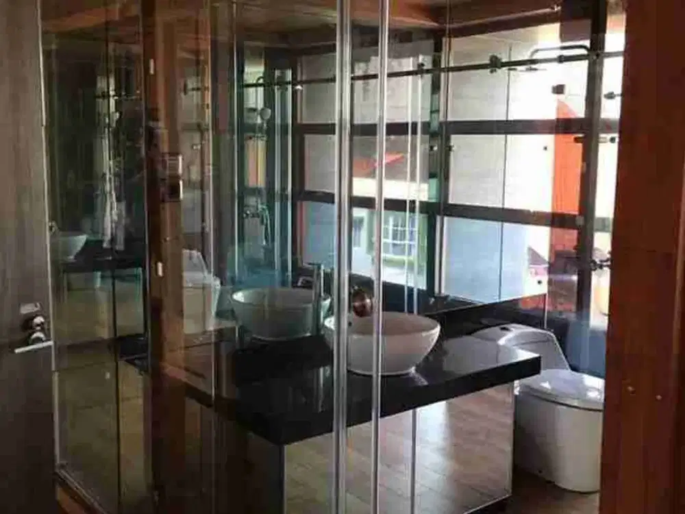 rumah baru 4 kamar 3 lantai 
di Pejaten dkt stasiun pasar Minggu
