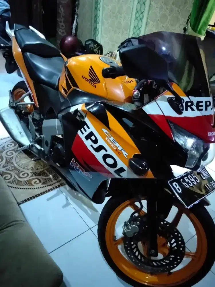 HONDA CBR 150R CBU THAILAND 2012