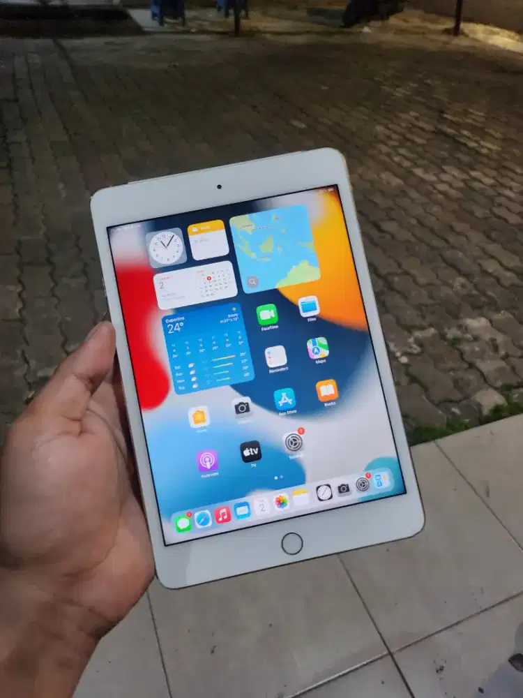 Ipad mini 4 128gb wifi saja tidak bisa kartu