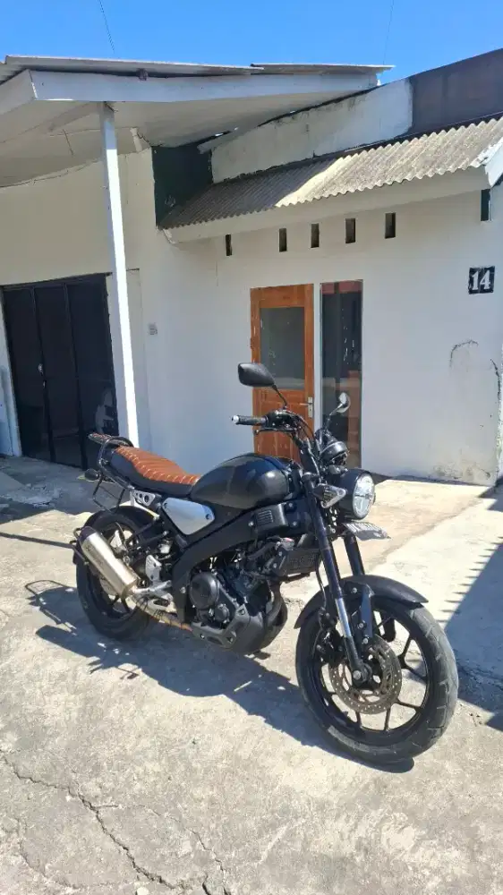 Yamaha XSR 155 Hitam 2021
