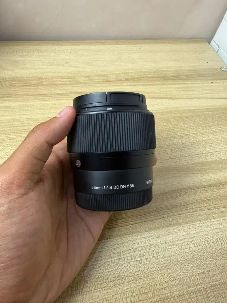 Lensa sigma 56mm F1.4 Sony Mulus likenew
