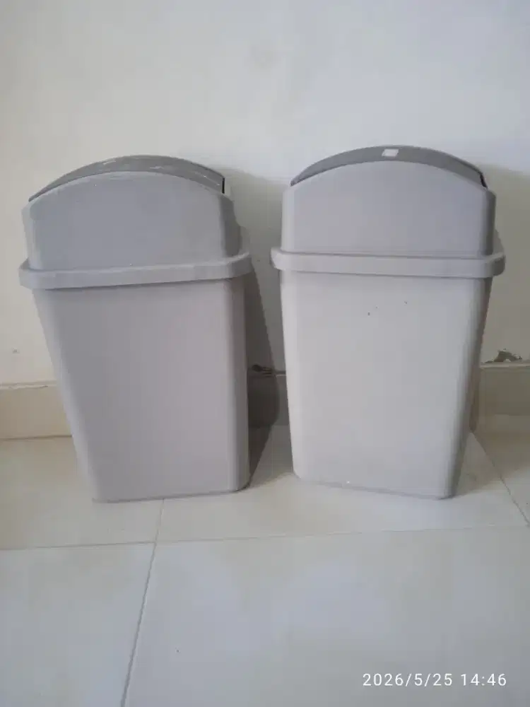 Dijual tong sampah plastik kokoh (bekas)
