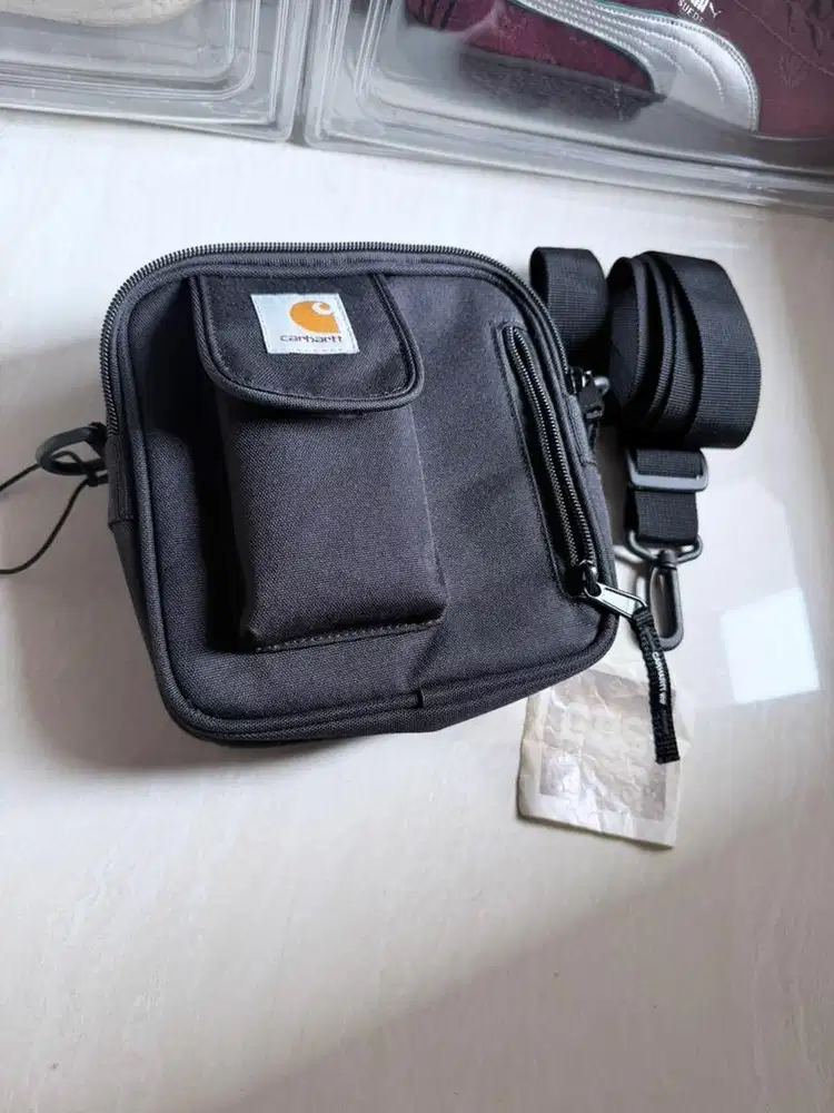 Carhartt WIP Essential Small Sling Bag Black Hitam
