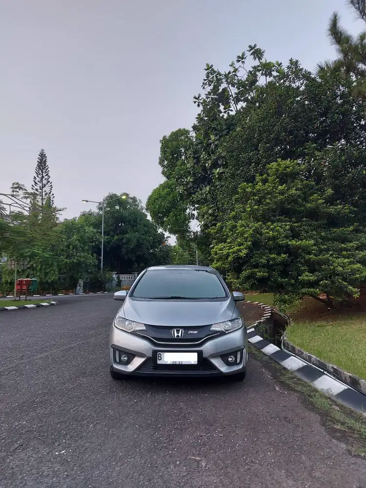 HONDA ALL NEW JAZZ IVTEC RS 1.5 AT - 2016 ISTIMEWA