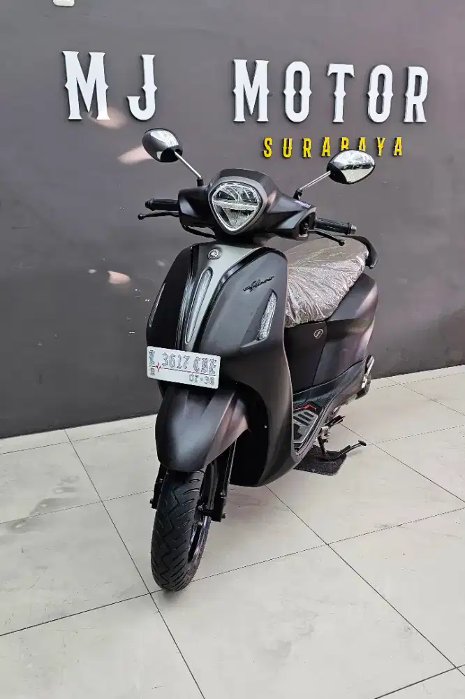 Yamaha Grand Filano Hybrix Lux 2025 MAGMA BLACK
