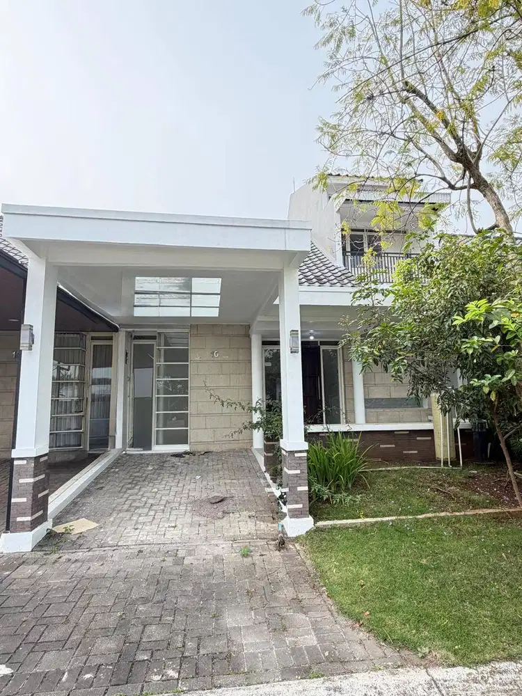 Dijual Rumah Cantik Terawat di Kota Baru Parahyangan