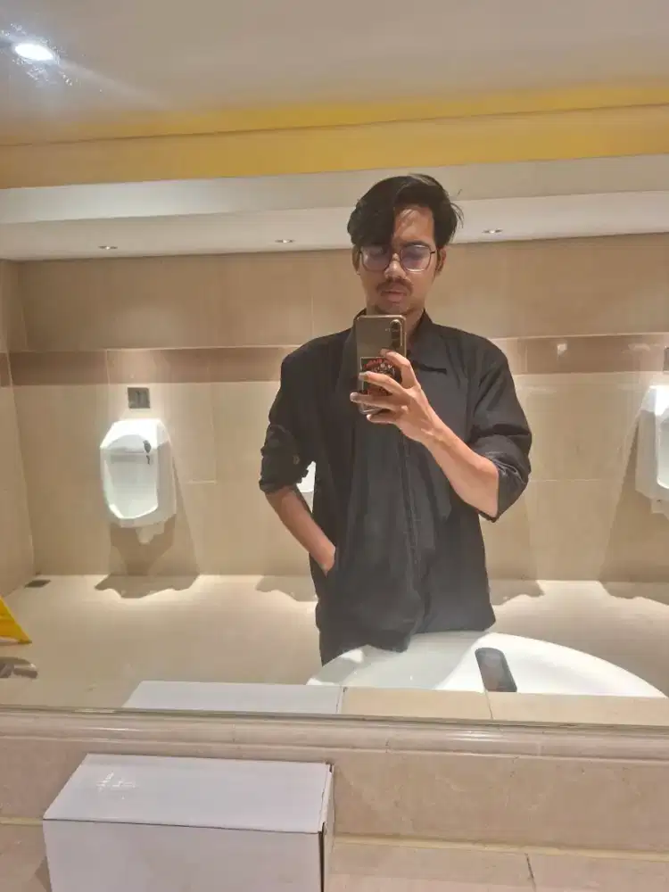 Mencari kerja apapun