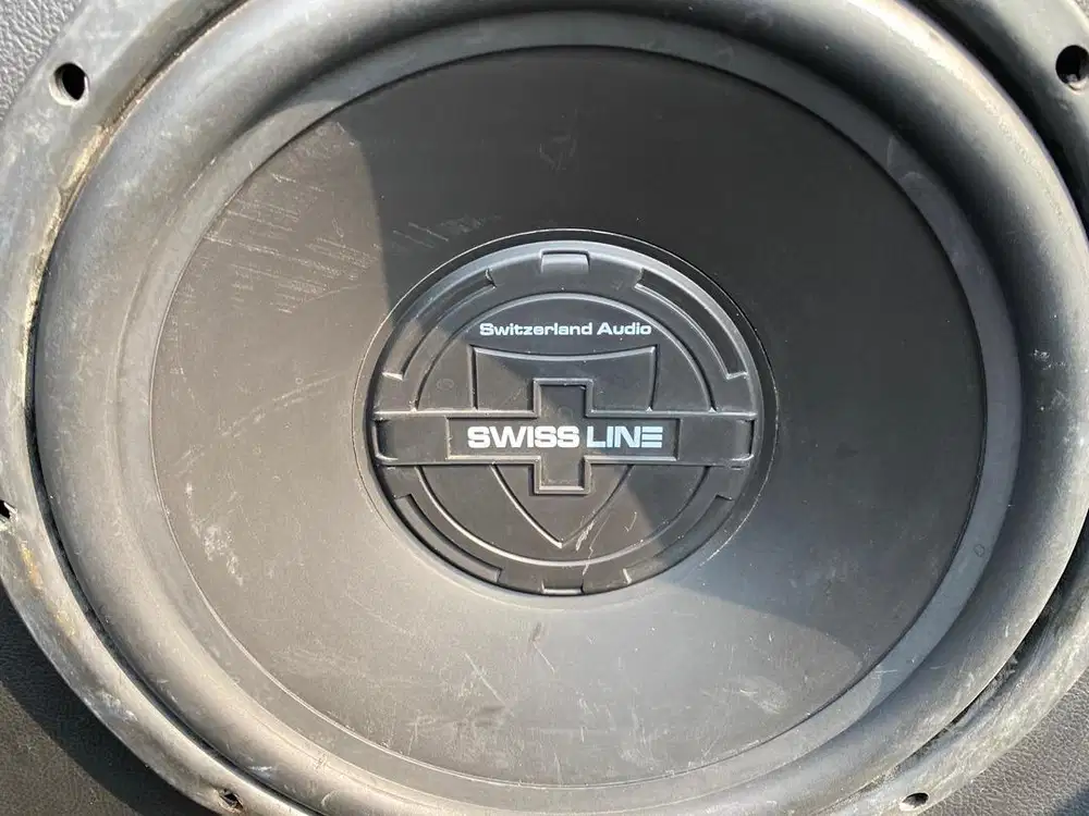 Speaker mobil sound horeg ala ala