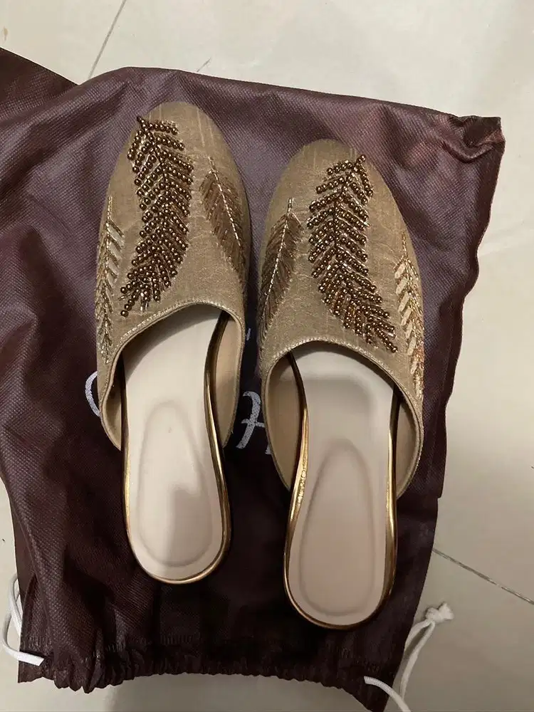 Sepatu yg ada bling cantik!!