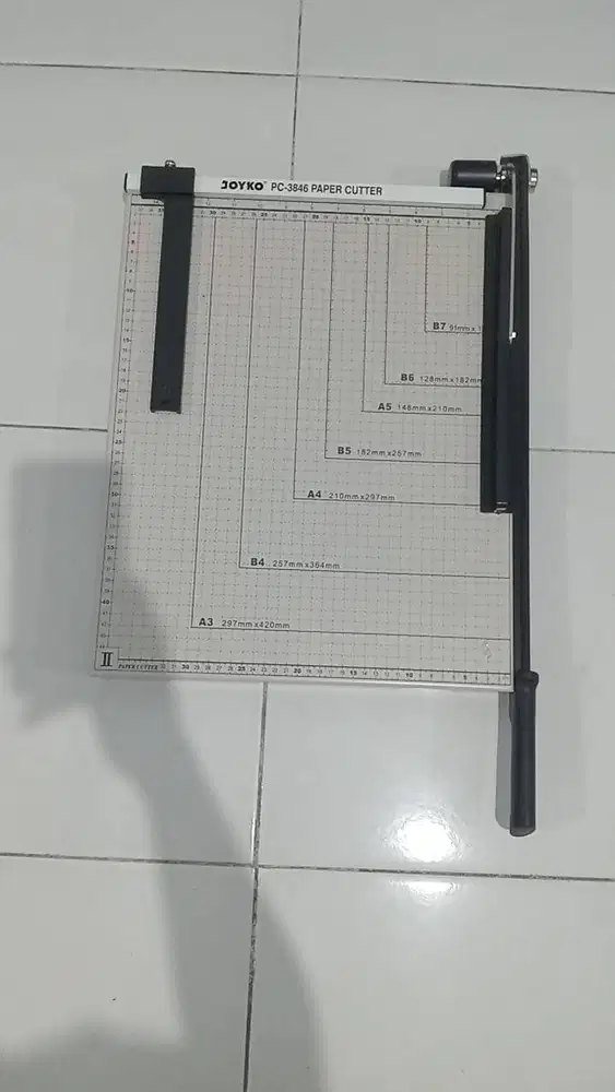 Paper Cutter Merek Joyko (Pemotong Kertas)
