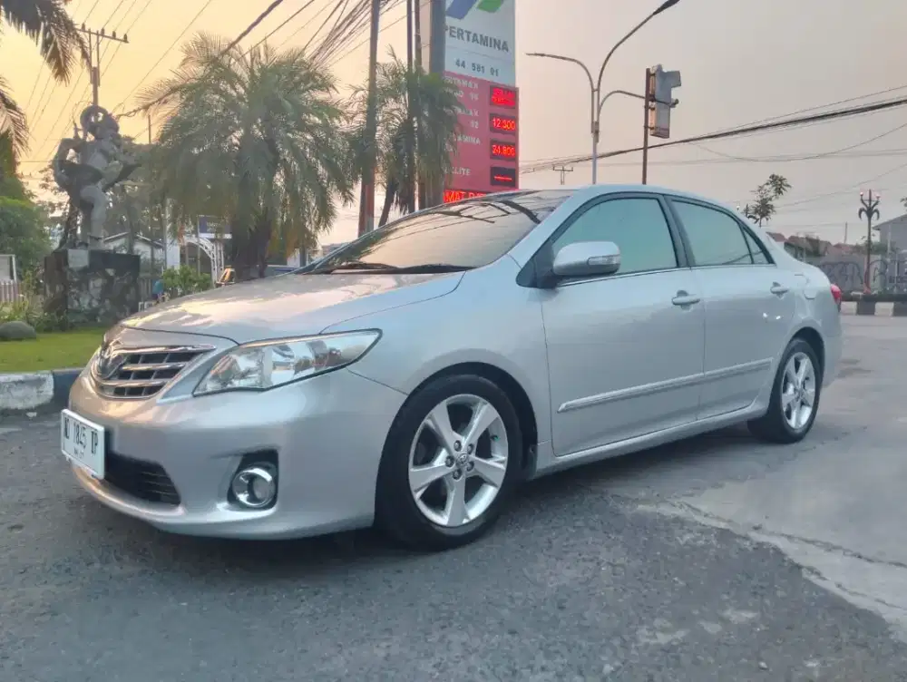 Toyota corolla altis 2012