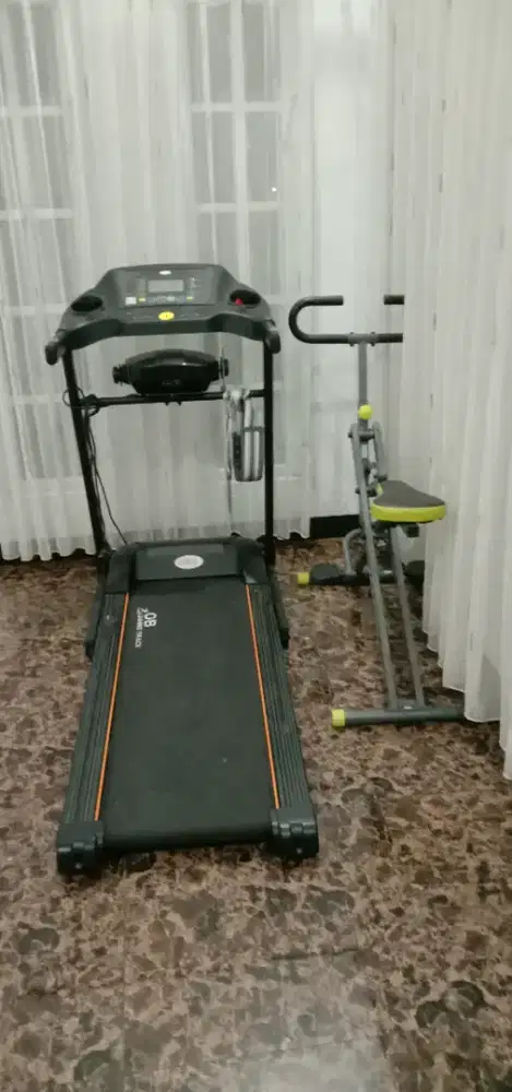 treadmill dan sepeda statis