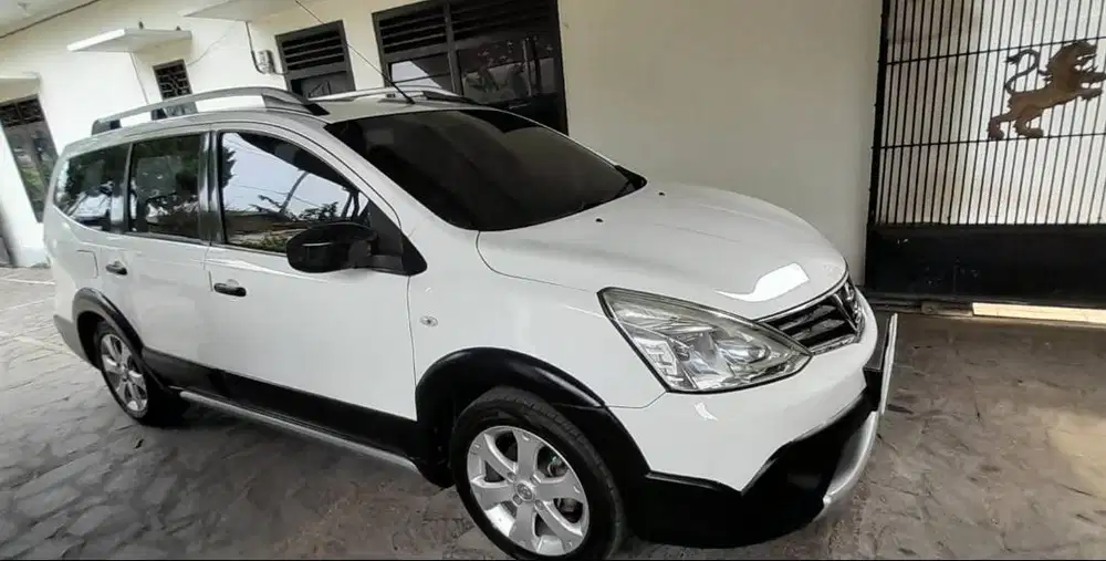 Nissan Grand Livina X-Gear Automatic Tahun 2014
