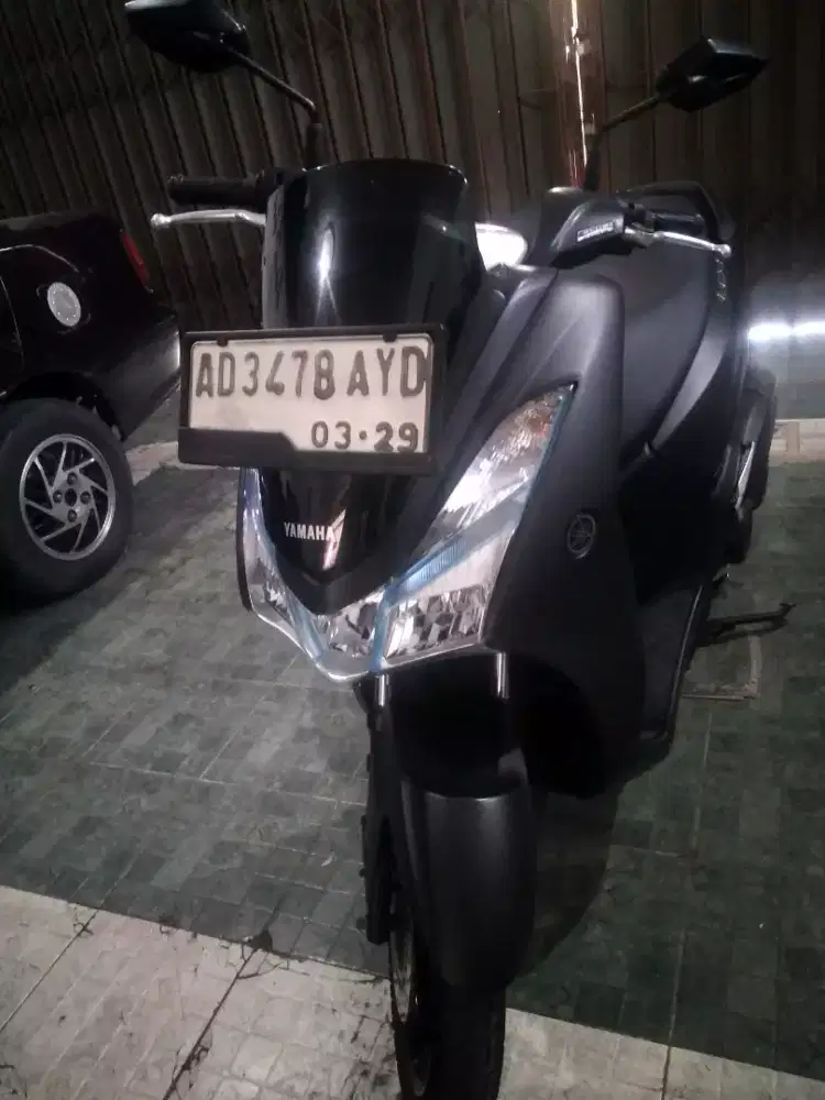 Yamaha Lexi original hitam doff