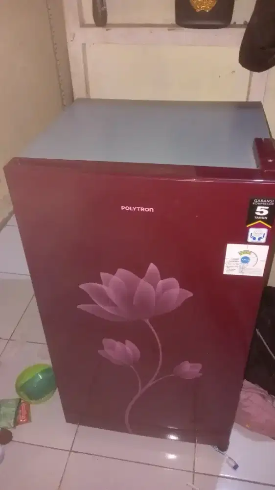 Kulkas bekas Polytron 1 pintu Dingin Mulus kayak baru