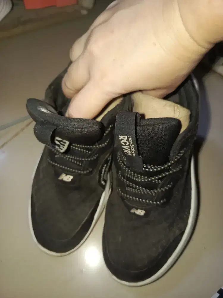 Jual sepatu anak new balance hanya butuh cuci