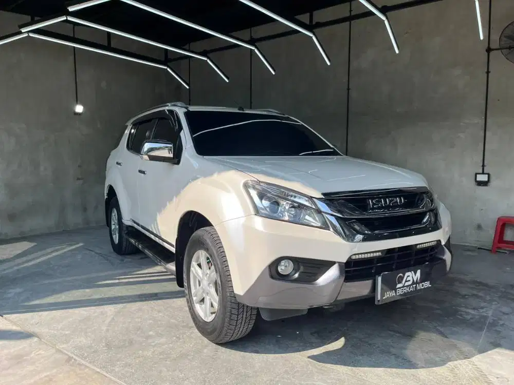 ISUZU MU-X  DIESEL AT 2015