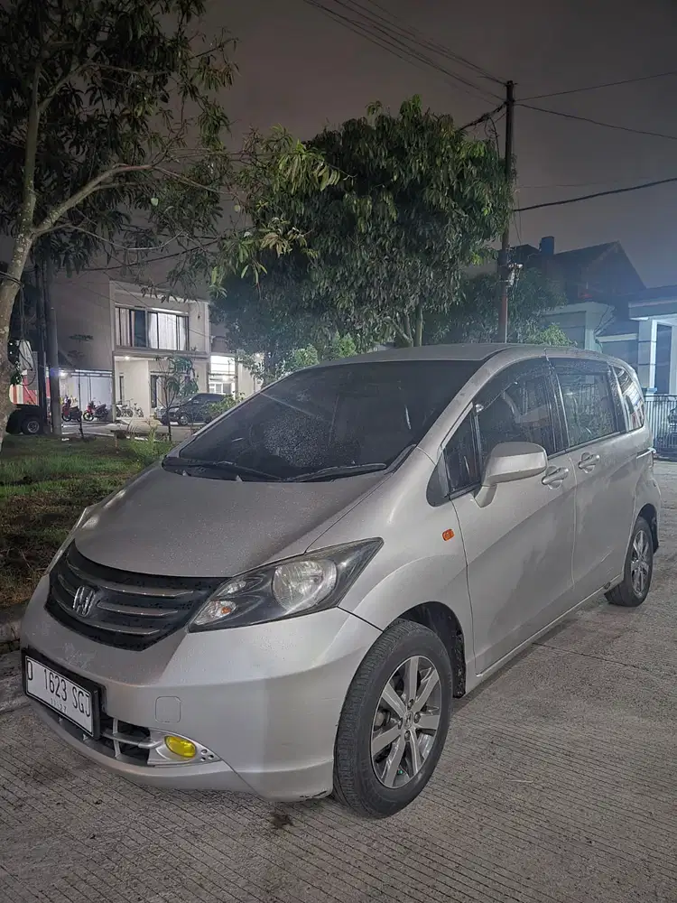 Honda Freed 2009 Bensin