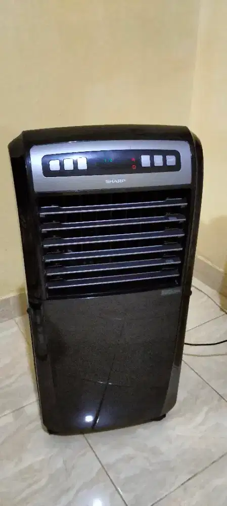 Sharp air cooler
