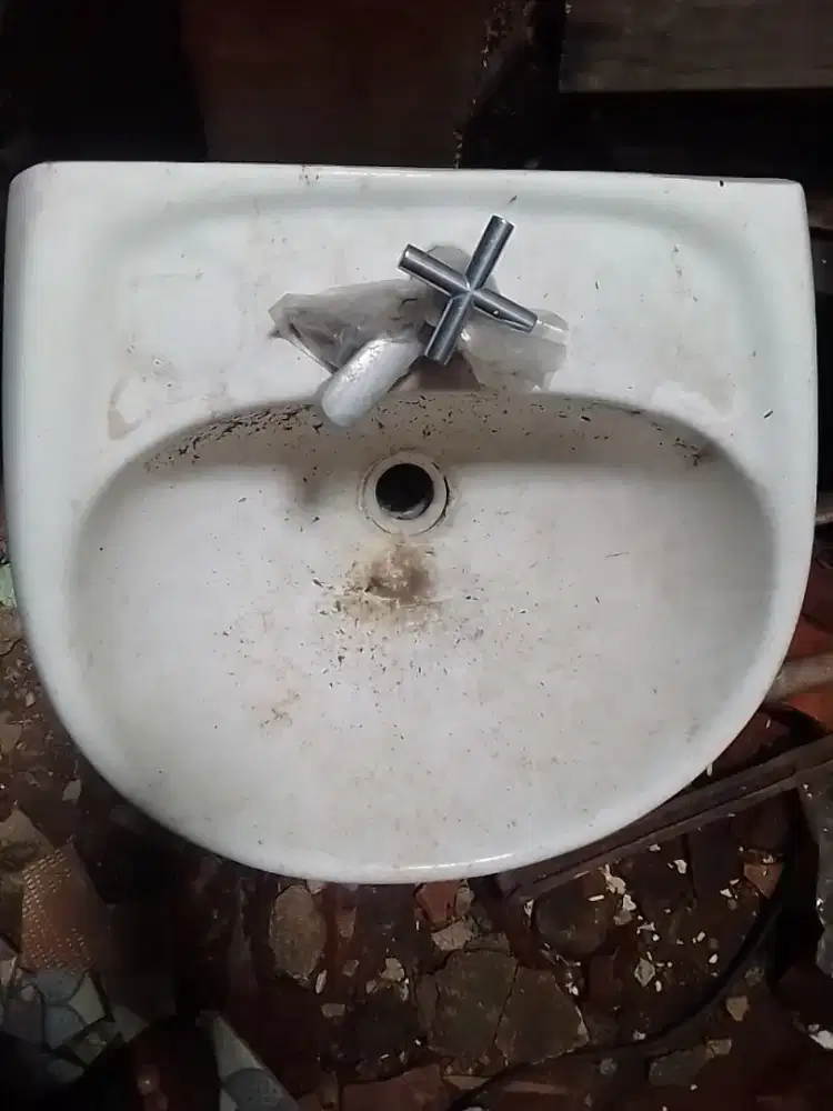 wastapel cuci tangan