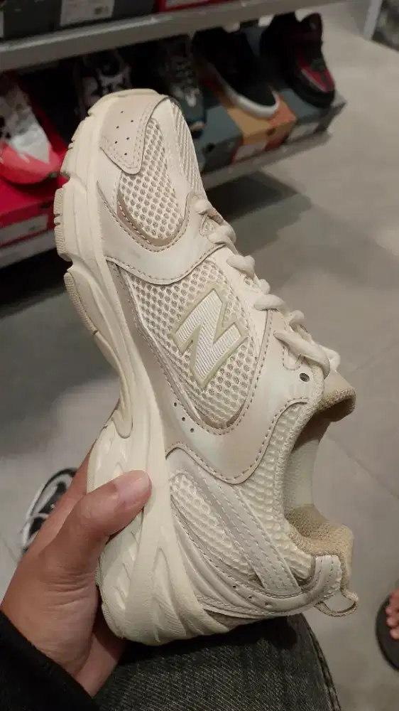 DIJUAL SEPATU NB 530 BEIGE
