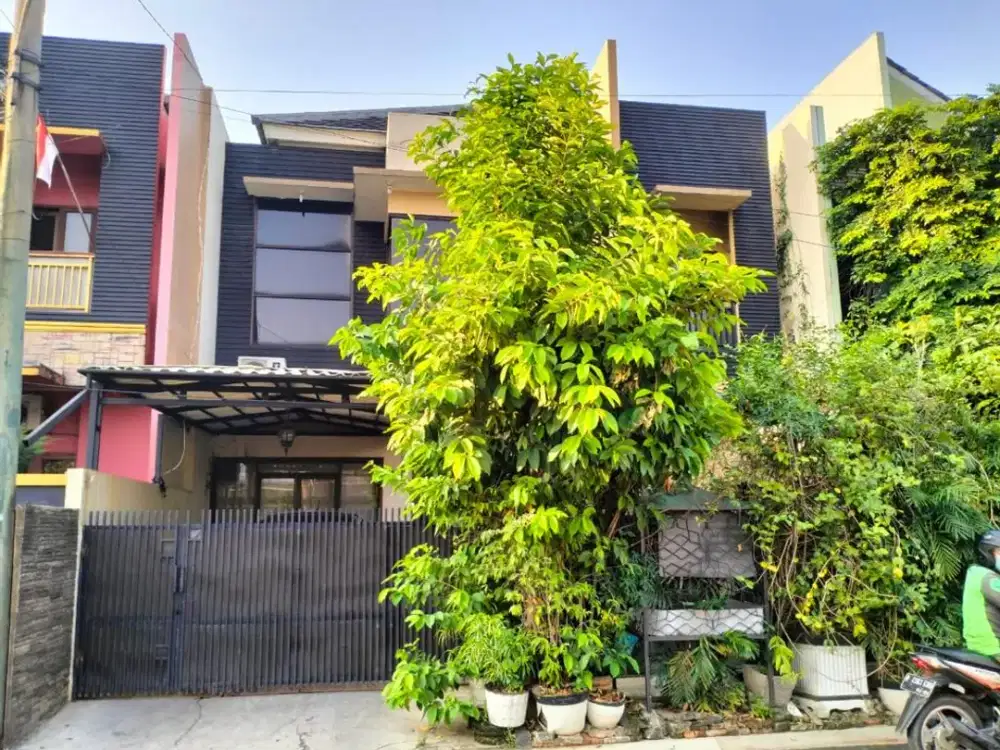 Rumah 2 Lantai dekat Mall Grand Galaxy City Bekasi