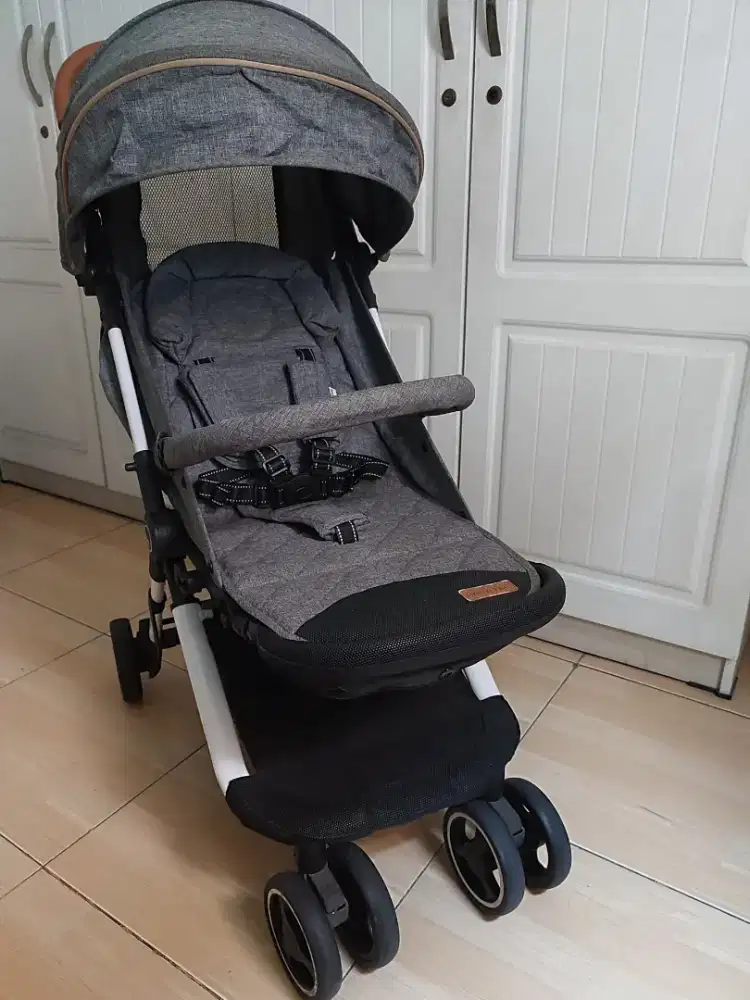 Stroller anak merk babyelle