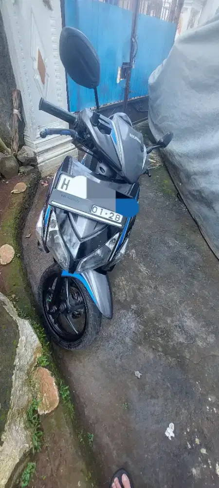 Dijual cepat motor vario karbu 2012