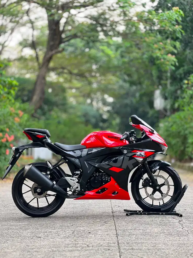 SUZUKI GSX R150 2023 MERAH HITAM KM 3K PAJAK ON FULL MULUS