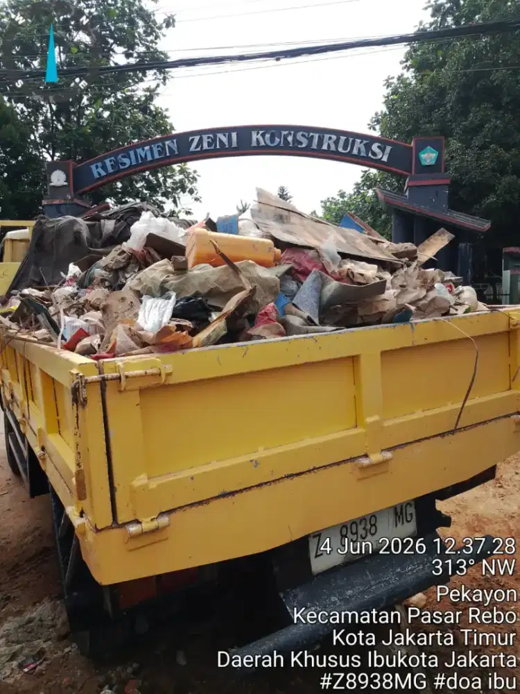Jasa buang puing dan sampah