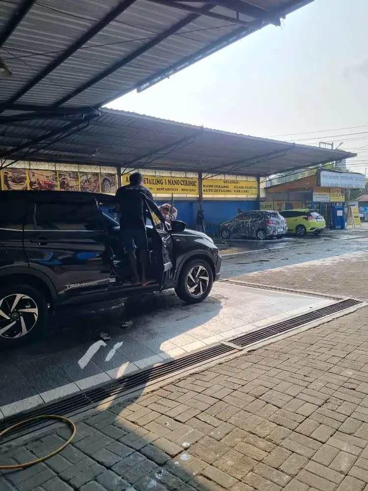 DIBUTUHKAN TENAGA KASIR BENGKEL & CUCI MOBIL