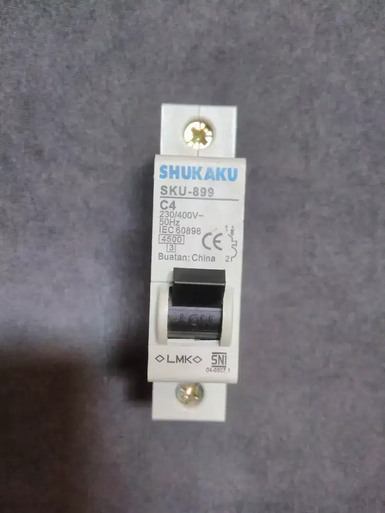 MCB Shukaku Mini Circuit Breaker 1 phase 4 amp 900VA Broco Schneider
