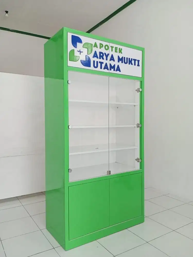 Meja etalase plus almari