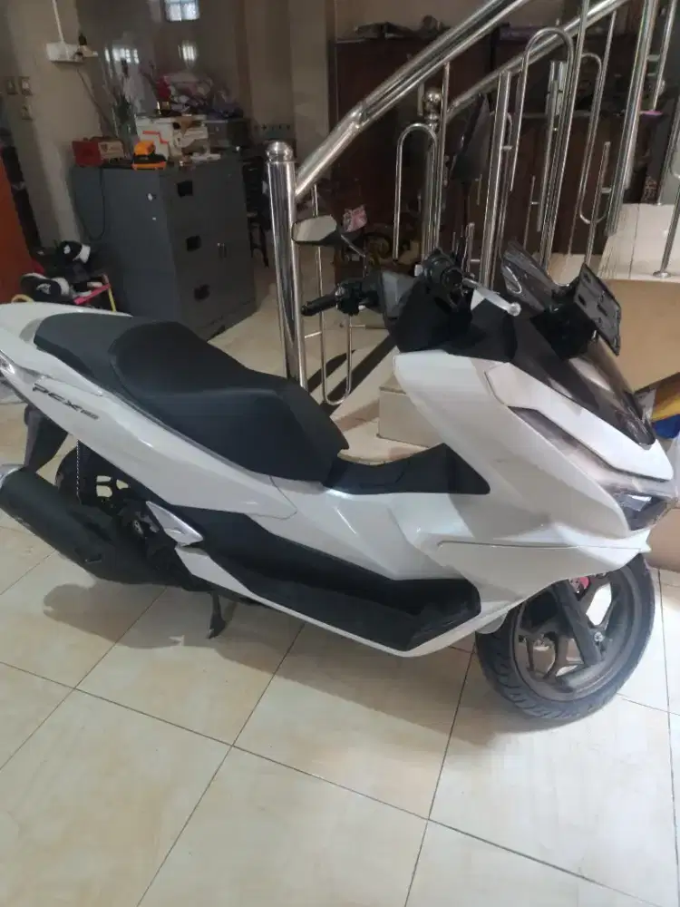 Pcx 160 all new abs putih 2025 low km 4ribuan  gbm