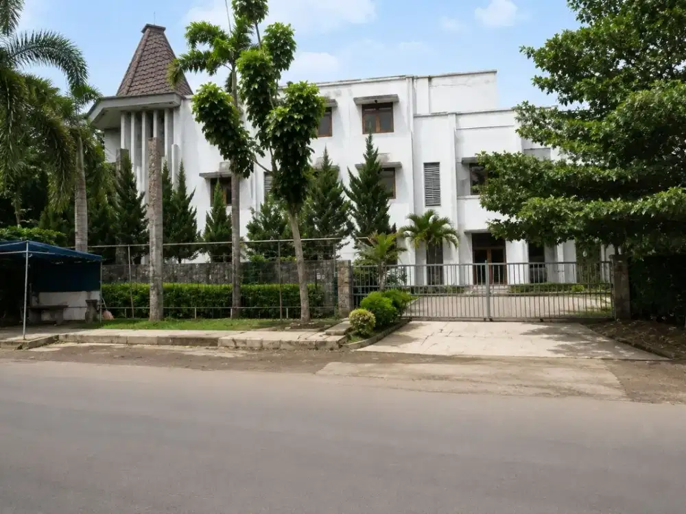 LELANG Hotel Bagus Strategis SHM 3 lantai di Airy Hotel Jalan Sukajadi
