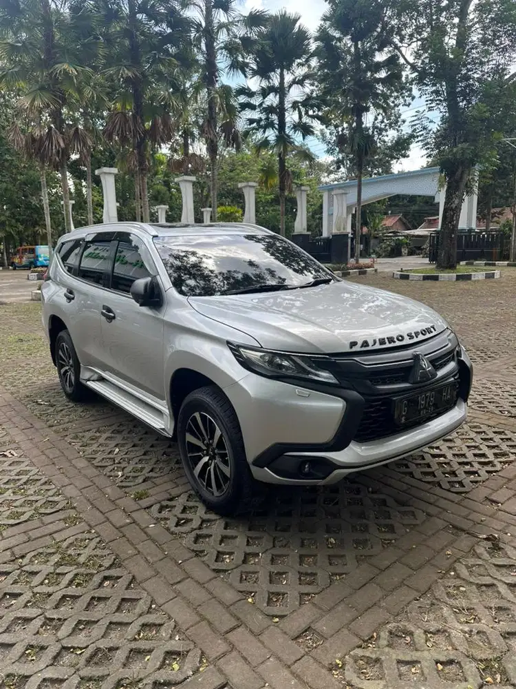 Pajero Dakar 2016 silver No Riba