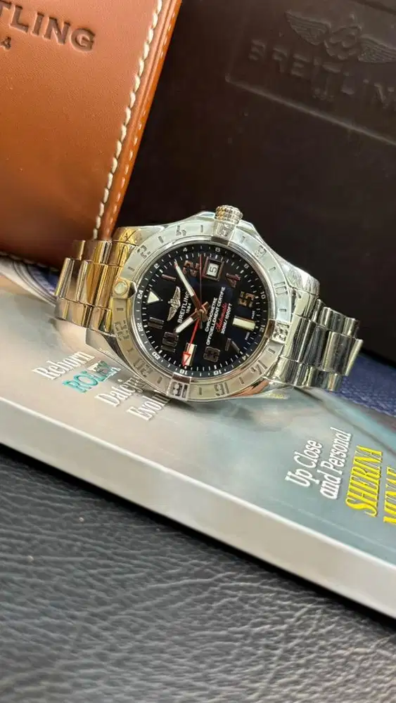 Breitling Avenger GMT