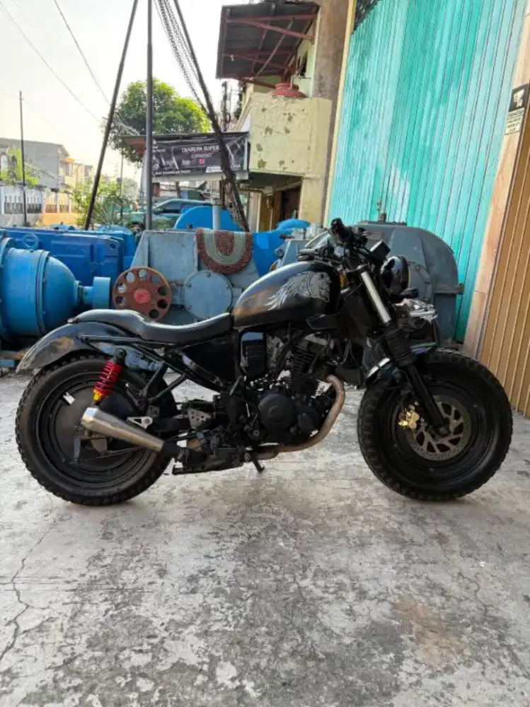 MOTOR CUSTON BOBBER INDIAN YAMAHA BYSON FULL BLACK NEGO SAMPAI DEAL