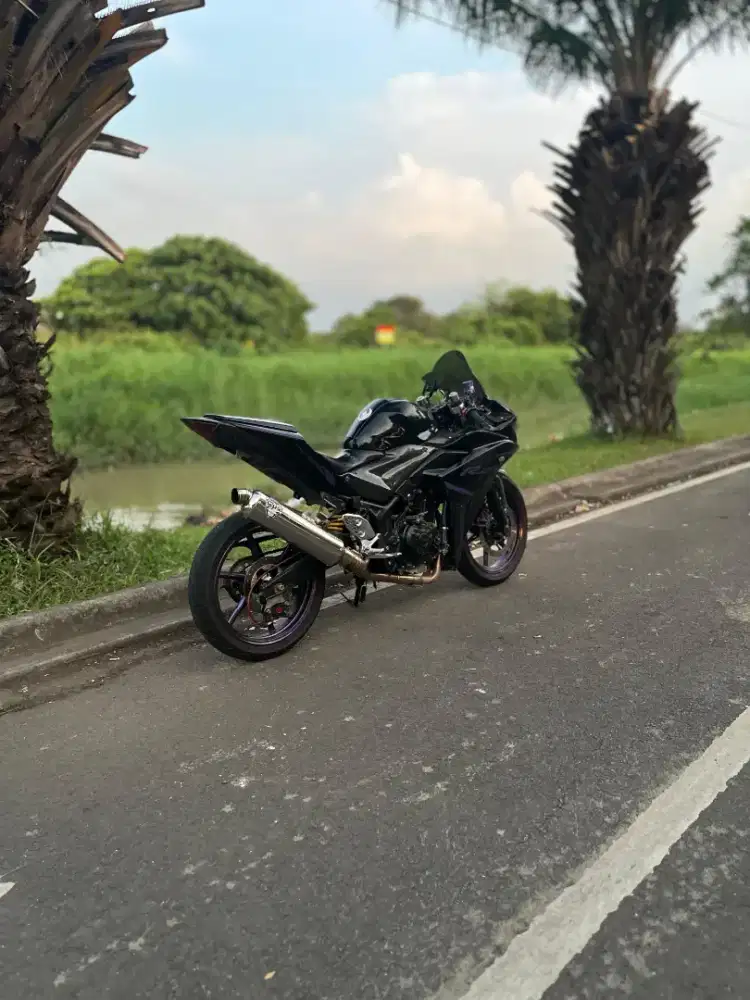 DIJUAL MOTOR YAMAHA R25