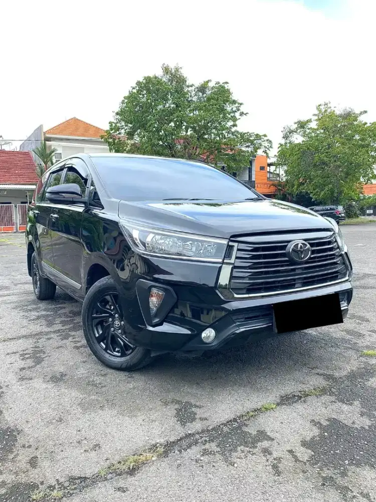 Toyota Innova reborn 2.4 g solar 2024 matic