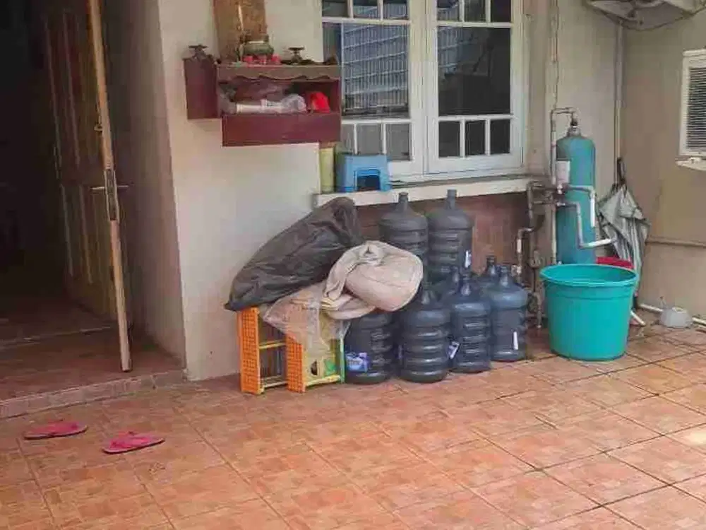 dijual termurah rumah 1.5 lantai uk 6 x 15 m siap huni bebas banjir row jalan 3 mobil di citra 2