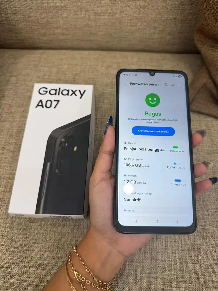 Samsung a07 4/128 like new