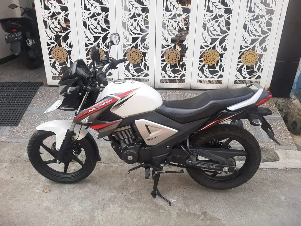 Honda Megapro New 2014 ss lengkap mesin bagus plat Bekasi Kota