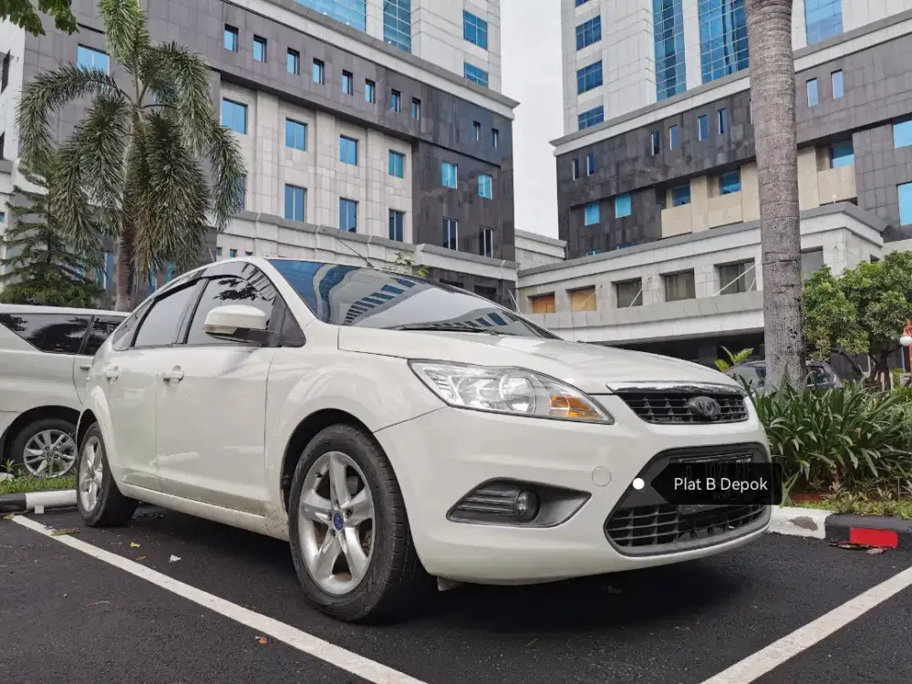 Jual Cepat Ford Focus 1.8 2010 Putih