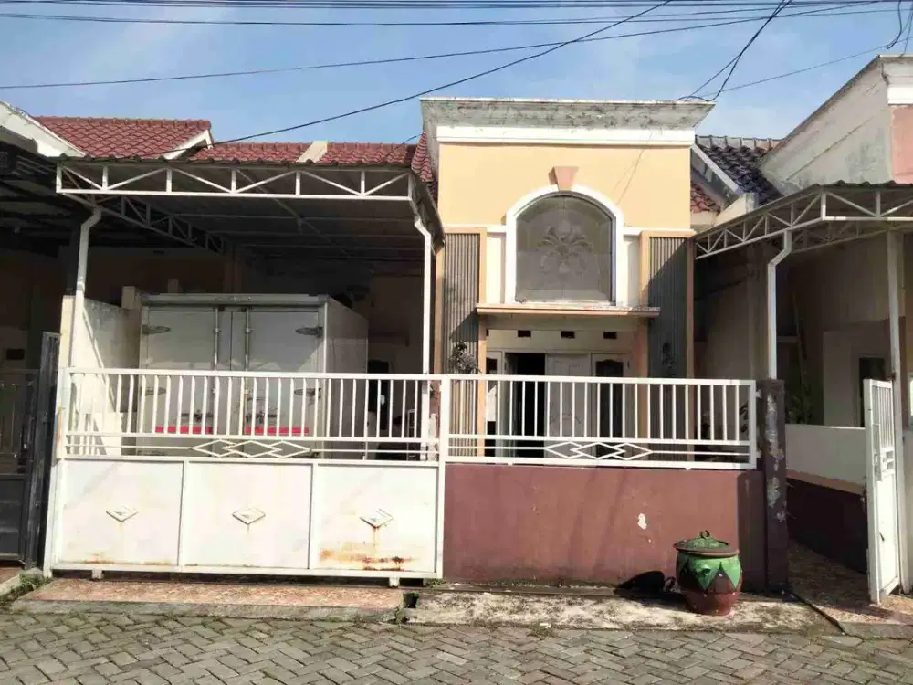 dijual rumah Wiyung pondok maritim graha Kebraon regency surabaya