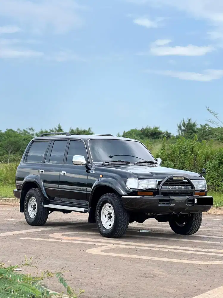 TOYOTA LAND CRUISER VX Limited HDJ81 — 1991 Rare & Collectible Unit