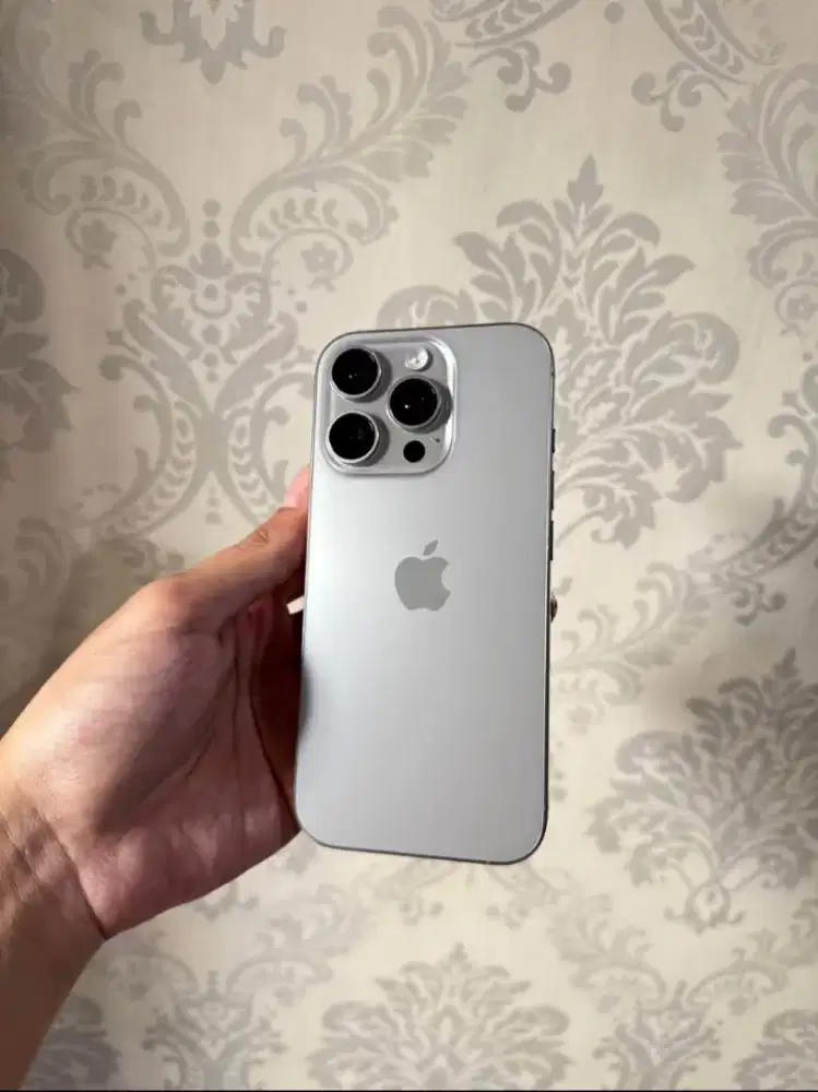 Lagi BU jual aja murah 7 juta iphone 16 pro 256 GB ex ibox